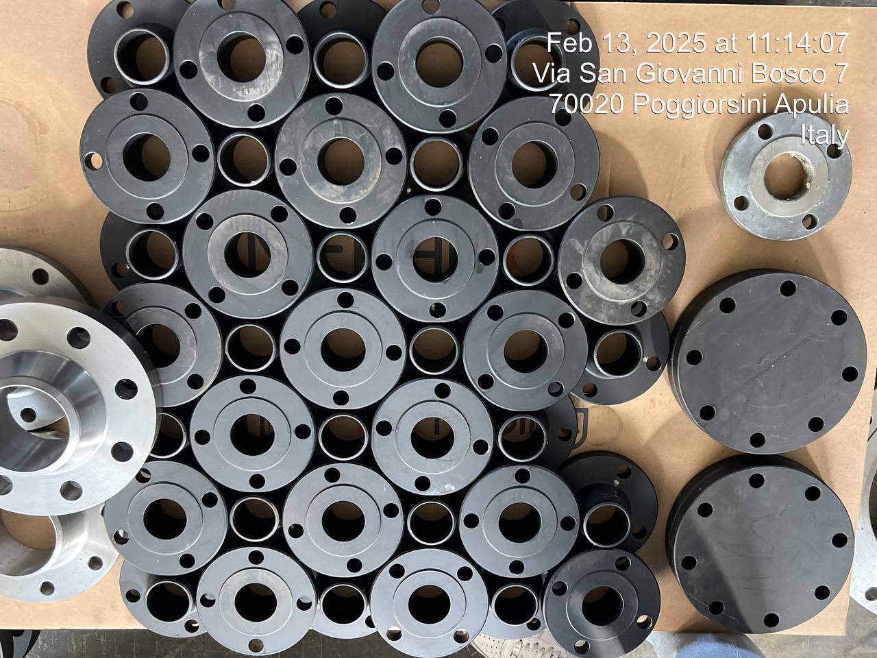 Flange arrangement.