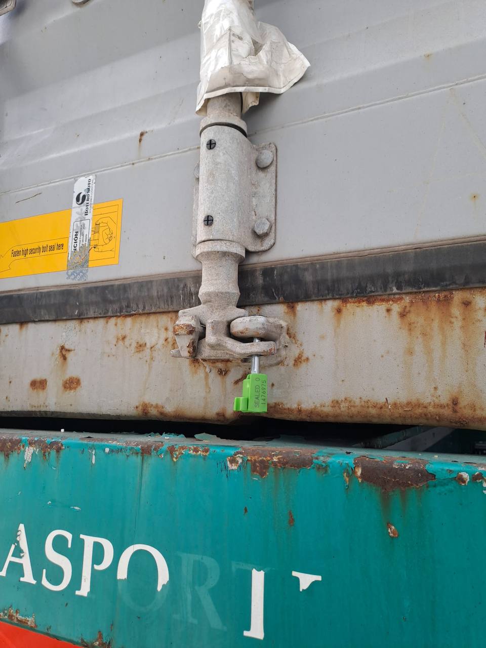 Container hardware. August 2025 photographic record; other visits retain their own findings.