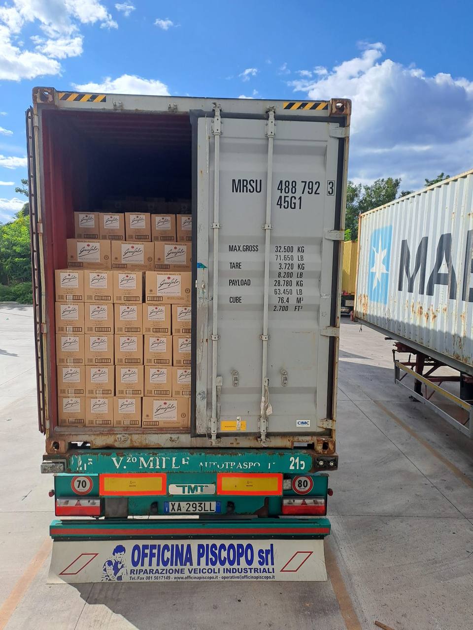 Loaded container. August 2025 photographic record; other visits retain their own findings.